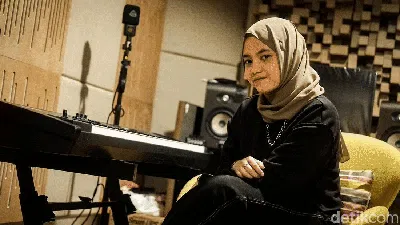 Hanin Dhiya Bicara Kolab Bareng Ahmad Dhani di EP Kangen