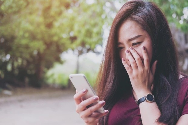 Ilustrasi wanita overthinking/ Foto: Freepik.com Ilustrasi wanita overthinking/ Foto: Freepik.com