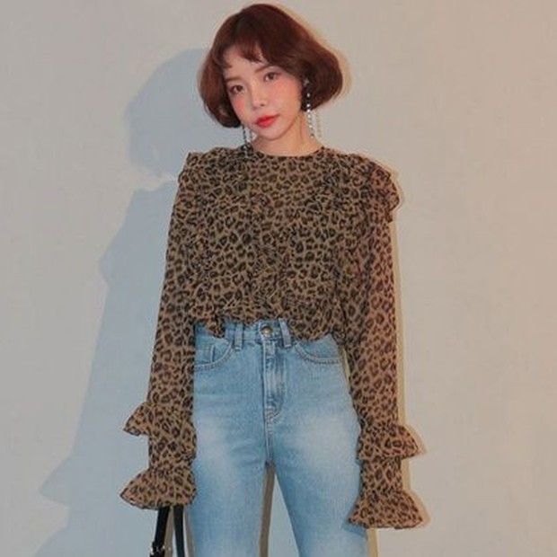Kiat memakai outfit bermotif leopard