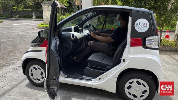 Mobil listrik Toyota C+Pod