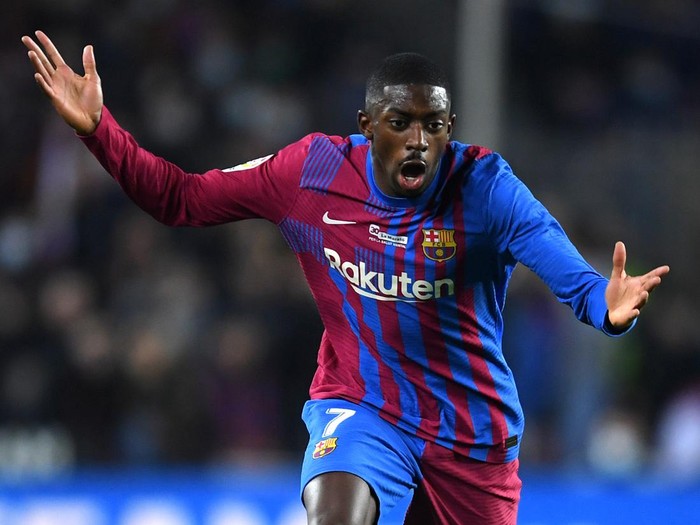 BARCELONA, SPAIN - DECEMBER 18: Ousmane Dembele of FC Barcelona reacts during the LaLiga Santander match between FC Barcelona and Elche CF at Camp Nou on December 18, 2021 in Barcelona, Spain. (Photo by Alex Caparros/Getty Images)