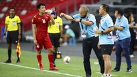 Vietnam-nya Park Hang-seo akhirnya kalah juga dari tim Asia Tenggara. Thailand yang mematahkan rentetan panjang Vietnam di bawah arahan Park. (Foto: AP/Suhaimi Abdullah)