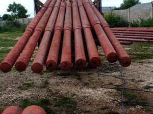 Perjuangan Petugas PLN Terangi Desa-desa di Pelosok NTT