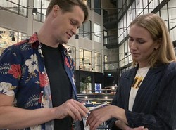 Perusahaan Ini Bikin Mikrochip Sertifikat Vaksin COVID-19 yang Ditanam ke Tangan