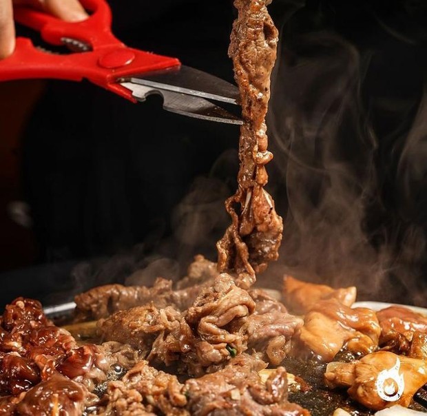 Pochajjang Korean BBQ/foto: instagram.com/pochajjangkoreanbbq BBQ all you can eat yang menggunakan konsep Korean BBQ dengan harga Rp 99ribu saja sudah bisa kamu nikmati kelezatannya