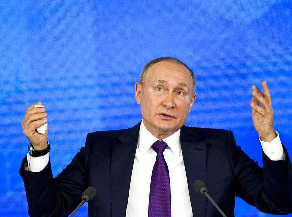 Putin Sebut Vaksin Sputnik V Ampuh Halau Varian Omicron