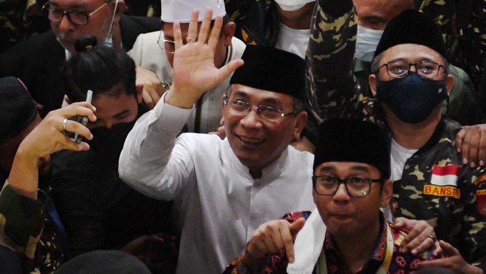 Yahya Cholil Staquf Terpilih Kaprikornus Ketum PBNU Yahya Cholil Staquf resmi terpilih menjadi ketua lazim PBNU 2021-2026. Begini lisan lelaki yang erat disapa Gus Yahya tersebut.