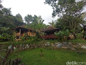 Di Desa Ini, Tak Boleh Ada Bule yang Buka Penginapan