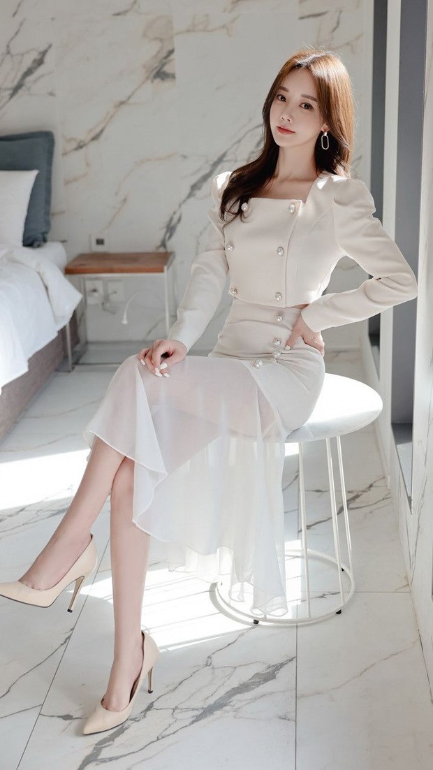 Gaya fashion untuk usia 30-an/Foto: Instagram.com/ Gaya fashion untuk usia 30-an