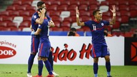 Di babak kedua, Singapura kembali mendapatkan kartu merah usai Irfan Fandi melanggar Irfan Jaya di menit ke-67.