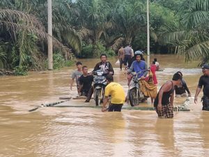 Jalan Lintas Perbatasan 2 Daerah Jambi Kebanjiran Usai Hujan Deras