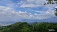 Potret Gunung Pangradinan, Merbabu van Bandung