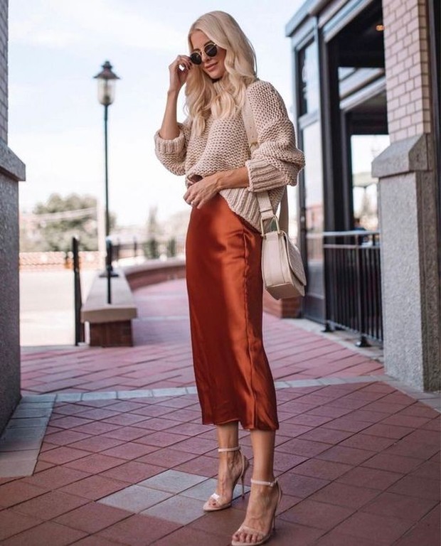 Pakailah long skirt berwarna warm