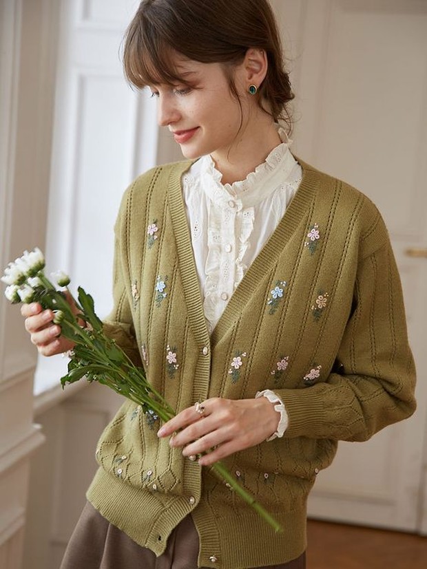 Pintrest.com/simpleretro Pakailah knit cardigan