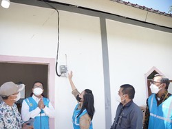 Dapat Listrik, Ribuan Warga di Wilayah Ini Akhirnya Terang Benderang
