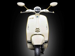 Kolaborasi Vespa dan Dior Lahirkan si Cantik 946 Christian Dior