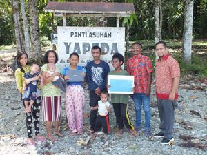 CT Corp Serahkan Donasi lewat berbuatbaik.id ke Anak Papua dengan HIV/AIDS