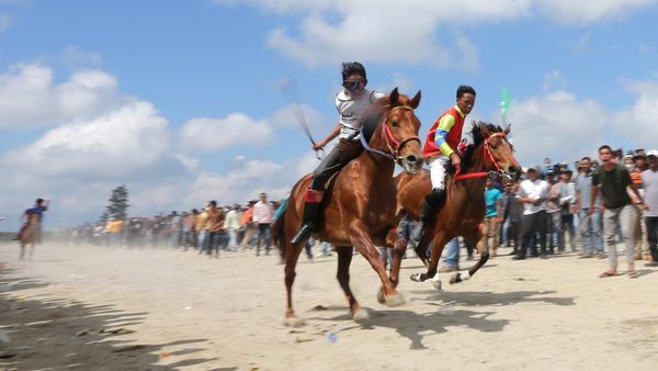 Adu Cepat Pacuan Kuda Tradisional Gayo di Aceh