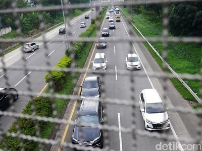 Arus Balik Libur Natal, Tol Cipularang Arah Jakarta Ramai Lancar