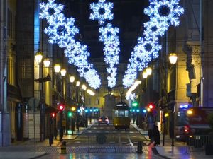 Aktivitas Warga Dibatasi, Malam Natal di Kota Lisbon Portugal Sunyi Aktivitas Warga Dibatasi, Malam Natal di Kota Lisbon Portugal Sunyi