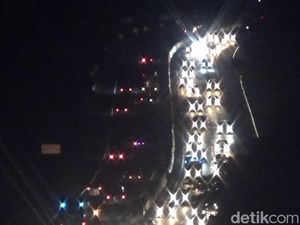 Long Weekend Berakhir, Tol Cipularang Padat Merayap Long Weekend Berakhir, Tol Cipularang Padat Merayap