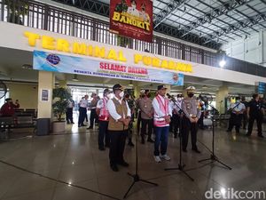 Menhub Tinjau Terminal Bungurasih yang Pengelolaannya Akan Diserahkan ke Pusat