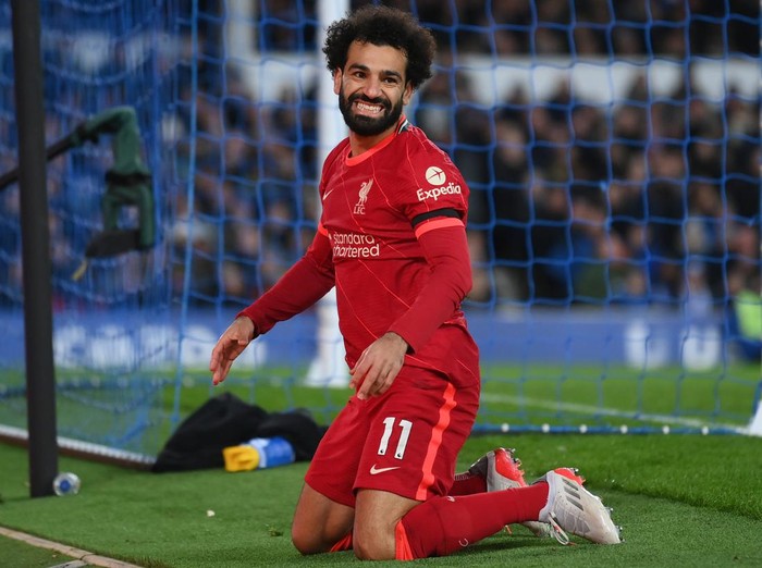 LIVERPOOL, ENGLAND - DECEMBER 01: Mohamed Salah of Liverpool reacts during the Premier League match between Everton and Liverpool at Goodison Park on December 01, 2021 in Liverpool, England. (Photo by Laurence Griffiths/Getty Images)