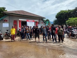 Terancam Diputus Kontrak, PHL Pikul Jenazah TPU Cikadut Menuntu Keadilan