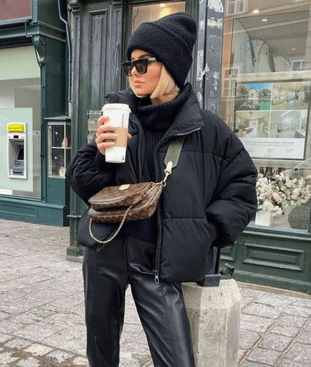 Padukan dengan leather pants and beanie