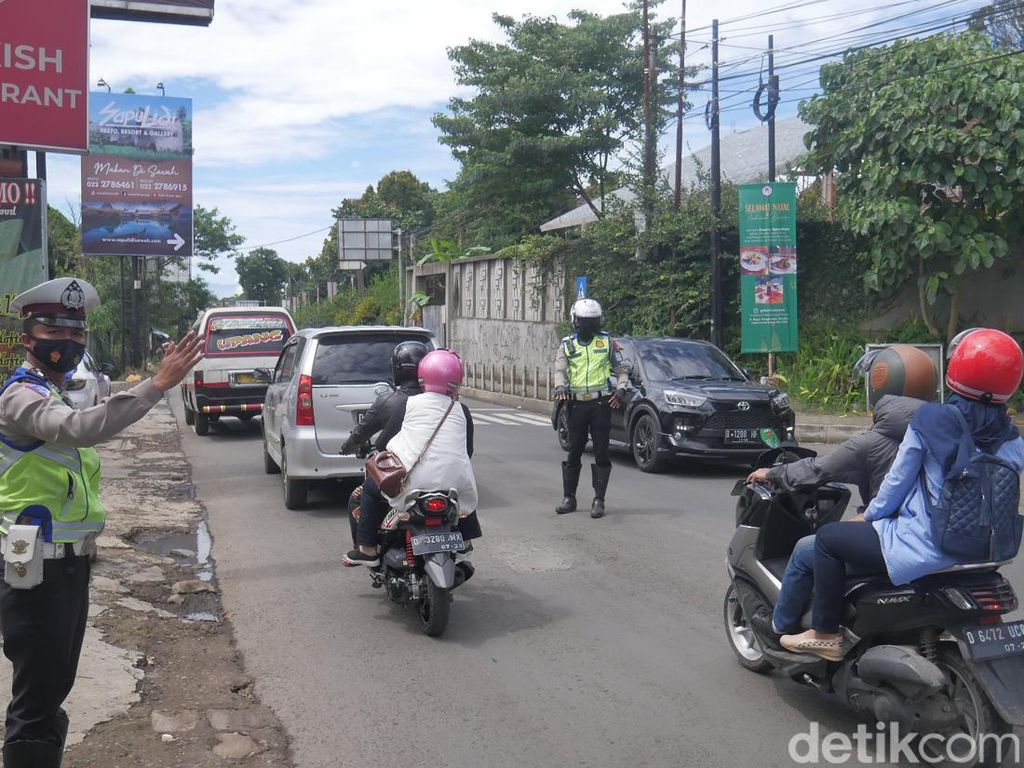 Wisatawan Banjiri Wisata Lembang, Polisi Berlakukan 8 Kali Oneway
