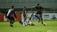 Memasuki babak kedua, pertandingan beralih menjadi milik Rans. Lini pertahanan PSIM dibuat kelimpungan menahan serangan-serangan yang dilancarkan lini depan Rans.