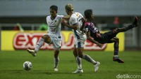 Skor ini bertahan sampai wasit mengakhiri pertandingan.