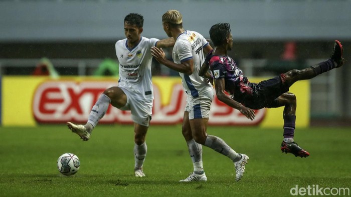 Rans Cilegon FC promosi ke Liga 1 2022 setelah menang atas PSIM Yogyakarta pada laga semifinal Liga 2 2021. Klub milik Raffi Ahmad itu menang dengan skor 3-0.