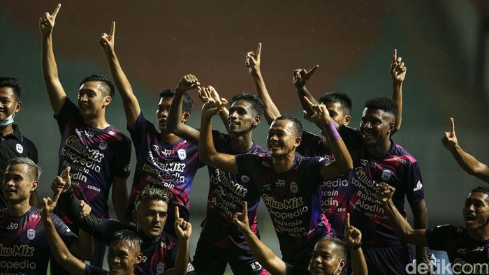 Rans Cilegon FC promosi ke Liga 1 2022 setelah menang atas PSIM Yogyakarta pada laga semifinal Liga 2 2021. Klub milik Raffi Ahmad itu menang dengan skor 3-0.
