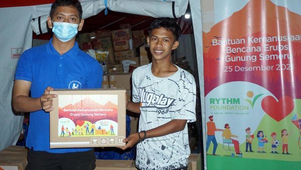 Bantuan untuk Pengungsi Erupsi Semeru