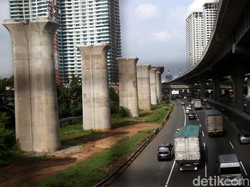 Proyek Kereta Cepat Masih 79%, Terkendala Saluran Listrik hingga Tunnel