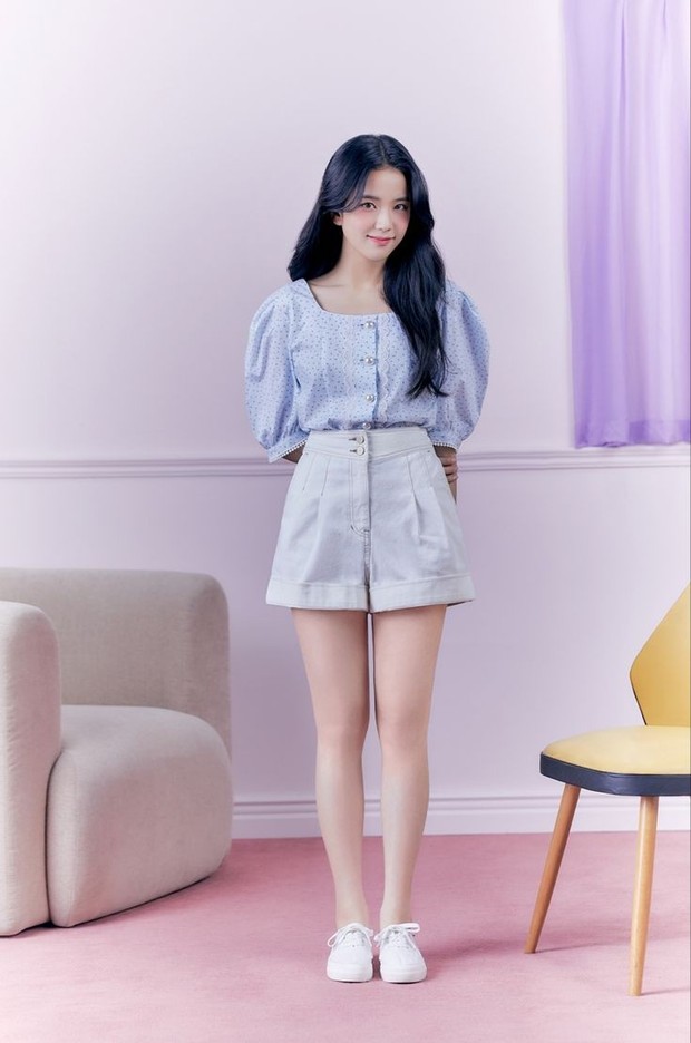Gaya fashion Jiso Blackpink
