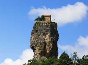 Gereja Misterius dan Paling Sulit Dijangkau di Dunia