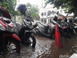 Diguyur Hujan, Kantor Bupati Brebes Terendam Banjir