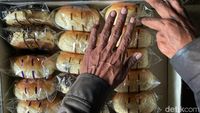 Harga Telur Meroket, Industri Roti Rumahan Menjerit
