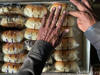 Harga Telur Meroket, Industri Roti Rumahan Menjerit