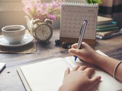 Saya Habis Kontrak Pas Hamil, Apa Dapat Uang Cuti Melahirkan?