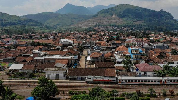 Ini Stasiun Kereta Api Aktif Tertinggi di Indonesia