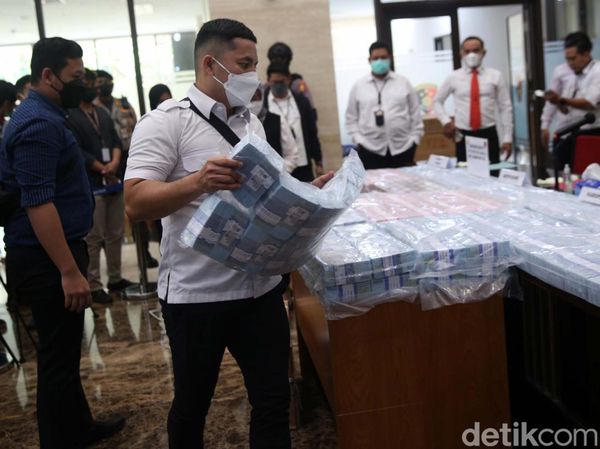 Ini Tumpukan Uang yang Disita dalam Kredit Fiktif Bank Jateng