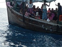 Kapal Diduga Angkut Warga Rohingya Masuk Perairan Aceh Gegara Mesin Rusak