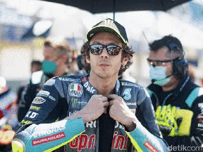 Kilas Arena Balap: Rossi Pensiun-Max Verstappen Juara F1