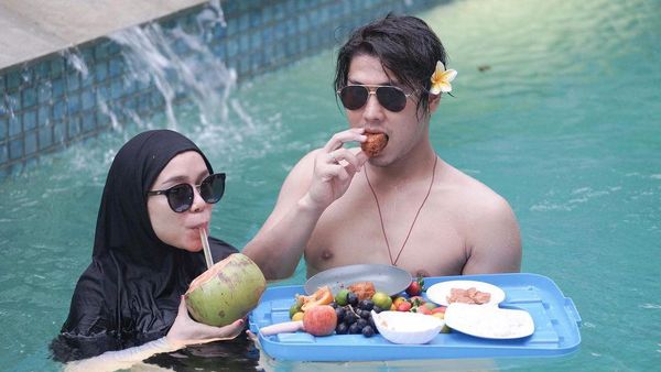 Lesti Kejora Melahirkan, Intip Momennya Saat Makan Romantis Bareng Rizky Billar