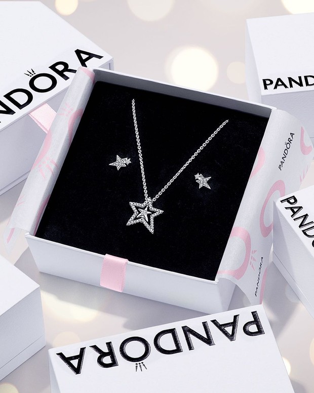 Pandora Jewelry Gift Set/Foto: Instagram.com/theofficialpandora Kisah mitologi Yunani dibalik brand Pandora
