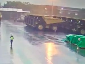 Satpam Tersambar Petir di Cilincing Sudah Keluar RS, Ini 4 Faktanya