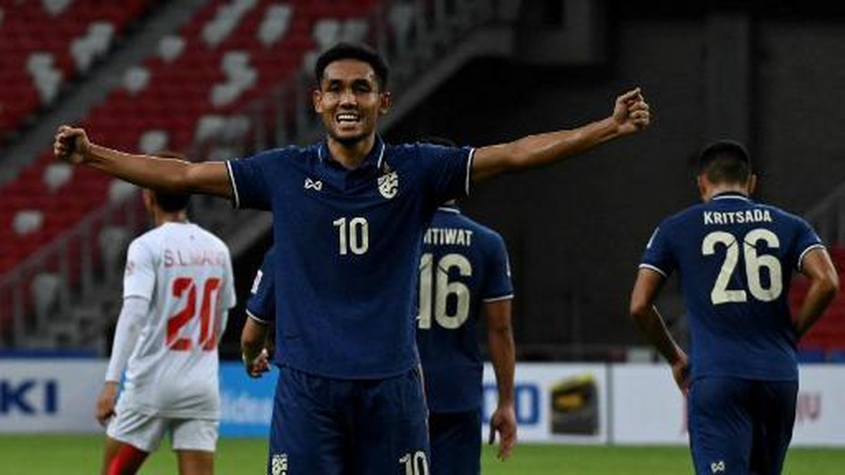 Striker gaek Timnas Thailand, Teerasil Dangda. (Foto: AFP/ROSLAN RAHMAN)